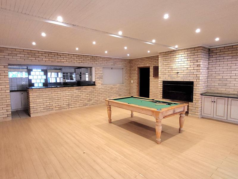 6 Bedroom Property for Sale in Stellenberg Western Cape